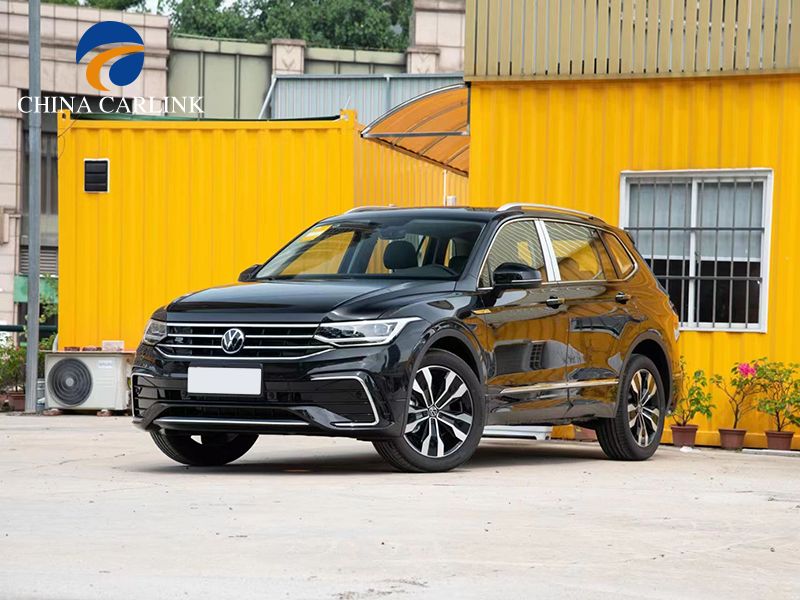 Публичный Volkswagen Tiguan L